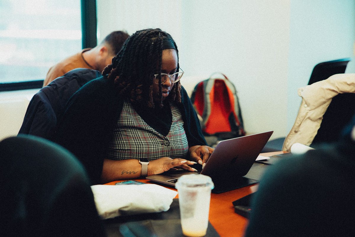 torcdotdev's tweet image. Our program isn&apos;t guesswork—it&apos;s a structured 6-month journey:

📍 Goal setting frameworks
📍 Real-world case studies
📍 Technical challenges
📍 Career development tools

Applications close Dec 5: torc.dev/community