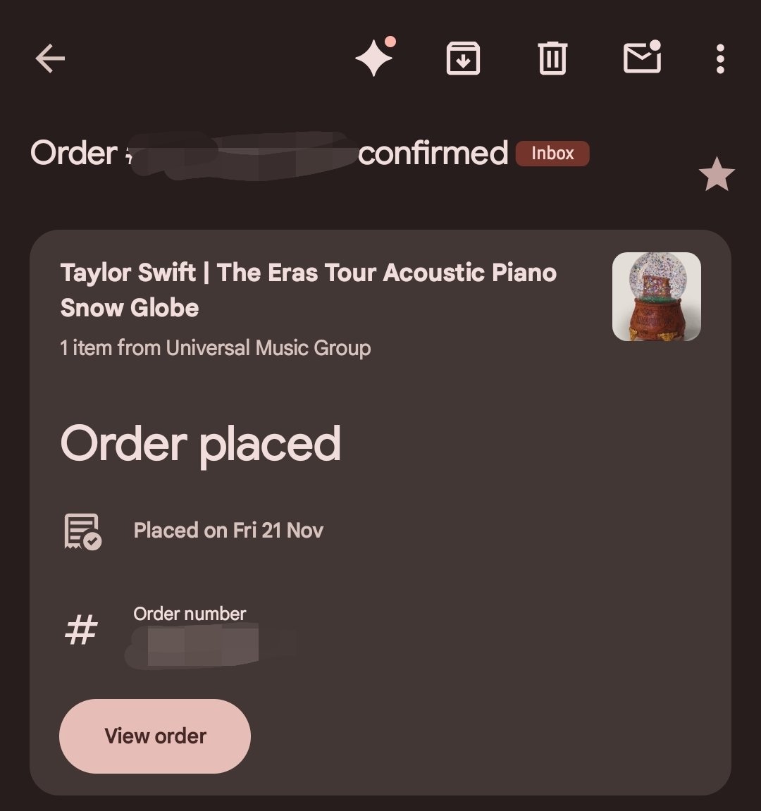 callmemiss_e's tweet photo. @taylornation13 I still can't believe I got one. Please don't cancel or get lost or break on its way to the Philippines 🇵🇭🥺 https://t.co/aY3O48pfIZ