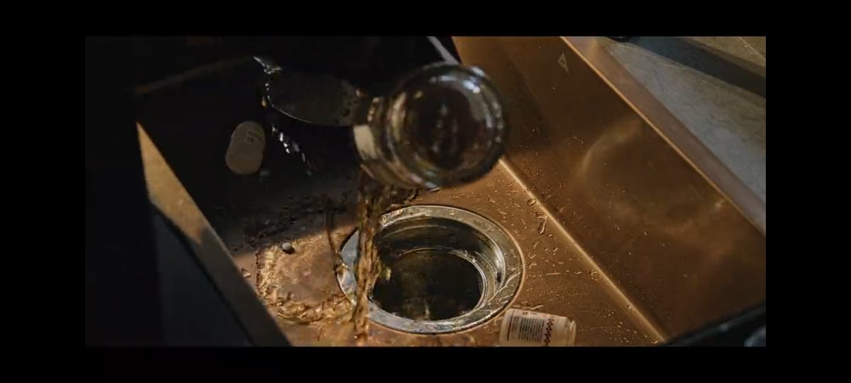 Listen!!! Heo In Kang did not k*ll himself!!! He was determined to pick himself up. See, he even threw away the sleeping pills and the alcohol that day. The creepy CEO who is obsessed with Ahjin probably had him k*lled. In Kang did NOT deserve this ending 😭😭😭 #DearX #DearXEp8