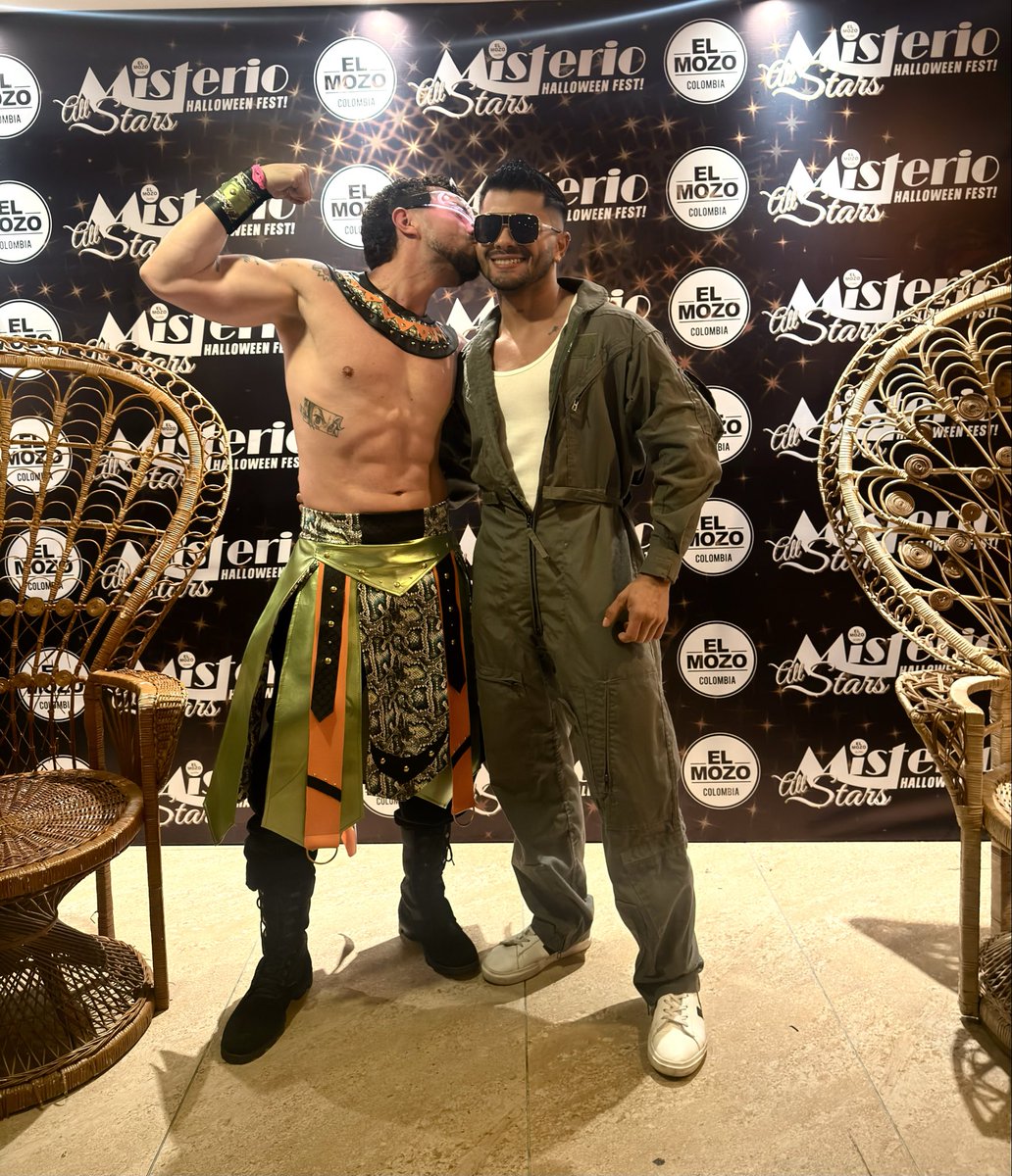 brayanarbo's tweet photo. Piloto 👨‍✈️ pero NO tu piloto 😌🤣😉 #Halloweenfest #bogota #tbt @ElmozoColombia https://t.co/xEPraQPWSb
