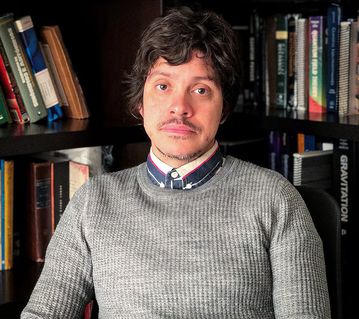 QuantaMagazine's tweet image. For 48 years, physicists largely ignored a theory of gravity that was riddled with ghosts, nonsensical-seeming particles that have a negative probability of arising. Recent work by John Donoghue and Gabriel Menezes has helped reinvigorate the theory. quantamagazine.org/old-ghost-theo…