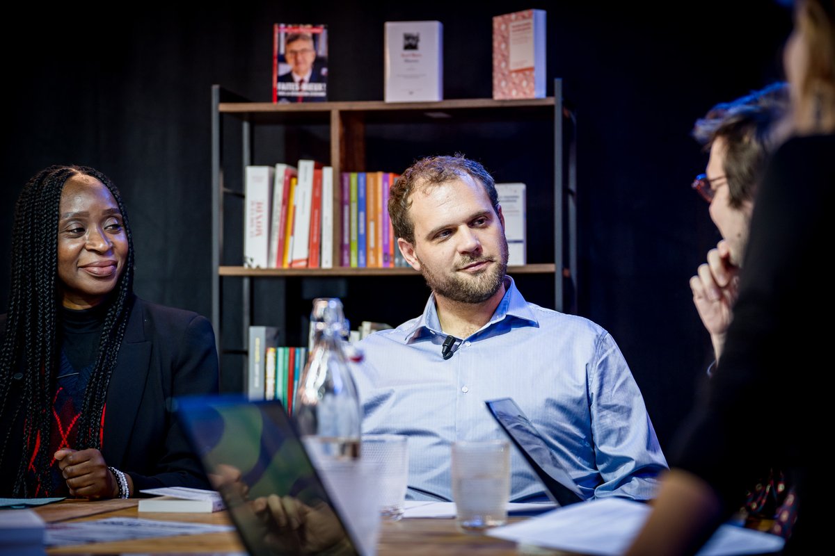 🫣 Revoyez notre dernière émission 100 % ILB en replay sur YouTube ! 

« Commencer la révolution dans les communes ? » avec <a href="/JLMelenchon/">Jean-Luc Mélenchon</a>, <a href="/GintracC/">Cécile Gintrac</a>, <a href="/APopelard/">Allan Popelard</a>, <a href="/Ludivine_Bantig/">Ludivine Bantigny</a>, <a href="/diangou_traore/">Diangou_Traore</a>, <a href="/RobyAgathe/">Agathe Roby</a>, <a href="/mmenal/">Manuel Menal</a> et beaucoup d'autres ! 

👉 urlr.me/9KmZze