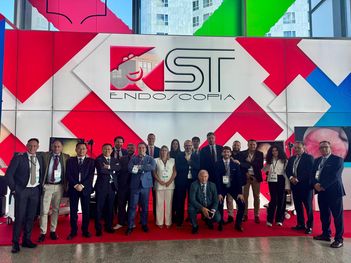 STEndoscopia's tweet image. Porque con esfuerzo y sacrificio, además de un gran equipo, es como se consiguen las cosas.

Y en @STEndoscopia seguimos creciendo a lo ancho y a lo alto gracias a los todos que salen en la foto y al gran equipo que está detrás de las cámaras.

¿Nos acompañas en este viaje?…