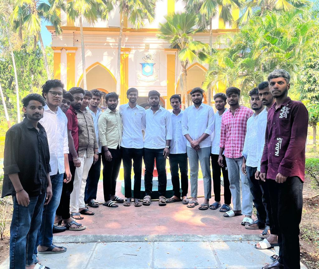 Mohankumar_NSUI's tweet image. NSUI - NIZAM COLLEGE 🔥
#NSUINizamcollege 
#MohankumarNSUI
#Mohankumarbattapothula 
#TelanganaNSUI @TSNSUI 
@nsui @VenkatBalmoor @Ritishrao1 @nsui_swamy