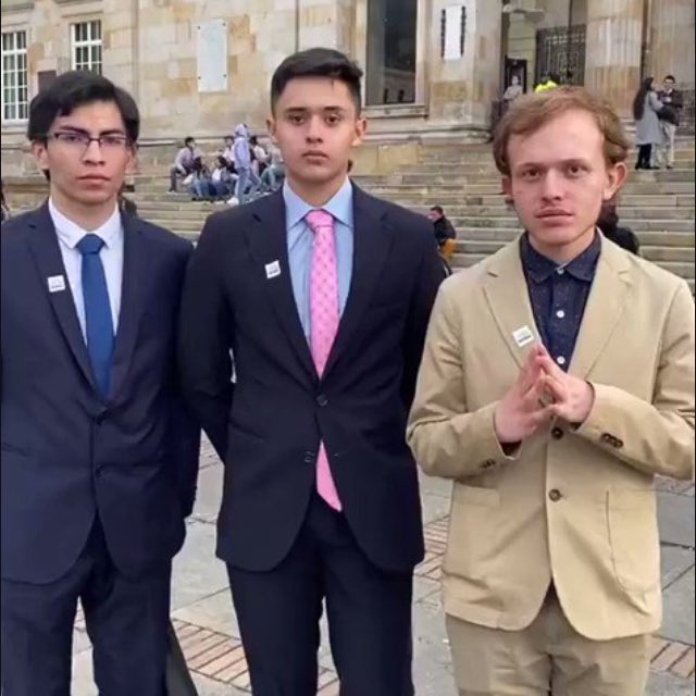 Definitivamente los estudiantes que manejan la cuenta de Memes de la U Nal son: