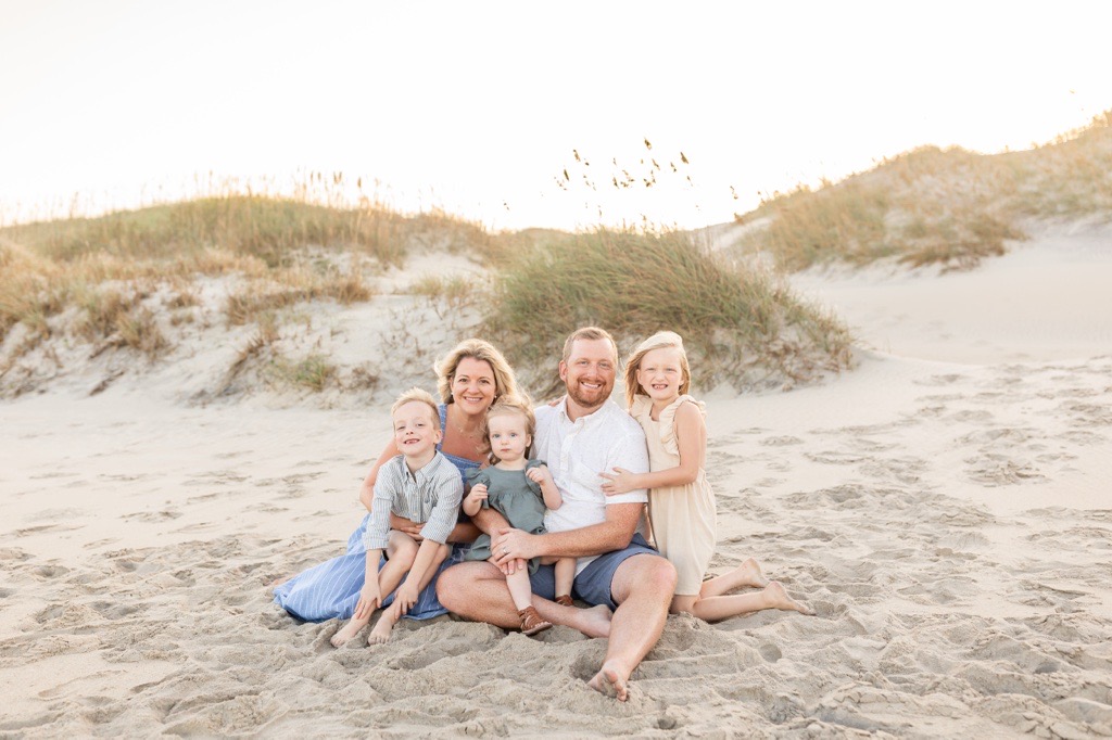 FordCareers's tweet image. Ashley Priskey, #humanresources director, enjoys seeing her work firsthand, noting few companies offer test drives as part of the job. Joining Ford felt destined, as her grandfather worked for over 30 years at the Utica Trim Plant.

Join her at spr.ly/60167il9G

#WeAreFord