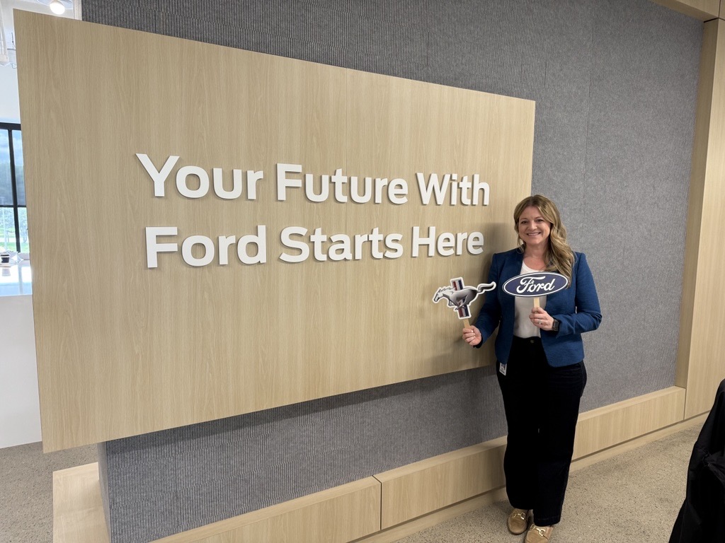 FordCareers's tweet image. Ashley Priskey, #humanresources director, enjoys seeing her work firsthand, noting few companies offer test drives as part of the job. Joining Ford felt destined, as her grandfather worked for over 30 years at the Utica Trim Plant.

Join her at spr.ly/60167il9G

#WeAreFord