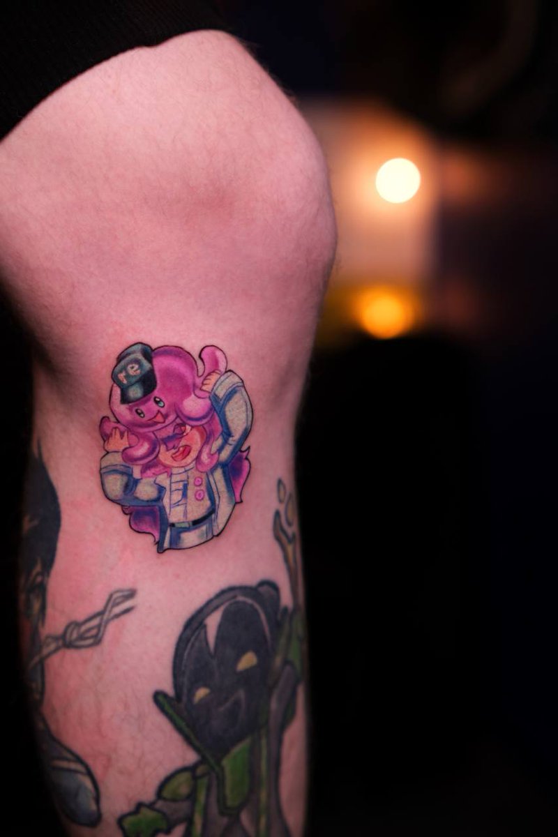 badjonone's tweet image. I made it 2 weeks ago, but only showed it to @miketwinks  

Honestly, I don&apos;t try to give my tattoos a big meaning or 
find great significance for them

I don&apos;t want it to affect promotion, etc., so I often post 
them after the fact

I just do what I enjoy, and this is my fourth…