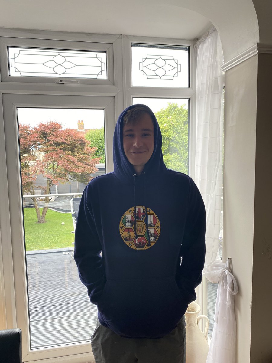 ScouseRepublic's tweet image. Defo hat and hoody season, it is baltic! 🥶 Get yours at ScouseRepublic.com