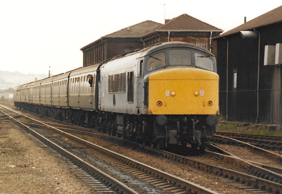 45026 at Chesterfield with 1E14 1025 Portsmouth Harbour - Leeds 25th May 1985