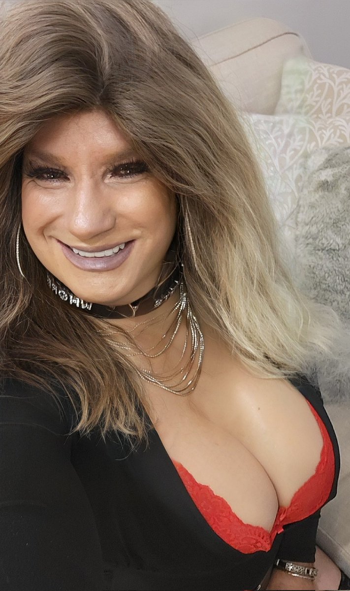 CdCherrylust's tweet photo. Sorry i havent posted much lately. Been very busy and havent had a chance to dress up much. I did however take a couple pics last night! Hope to see you all soon! https://t.co/fvIosSUWoa