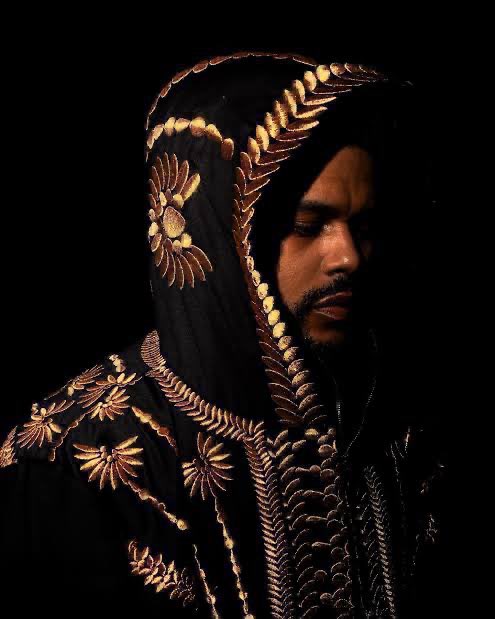 WeekndAccess's tweet image. The Weeknd deleted the images from his X account.