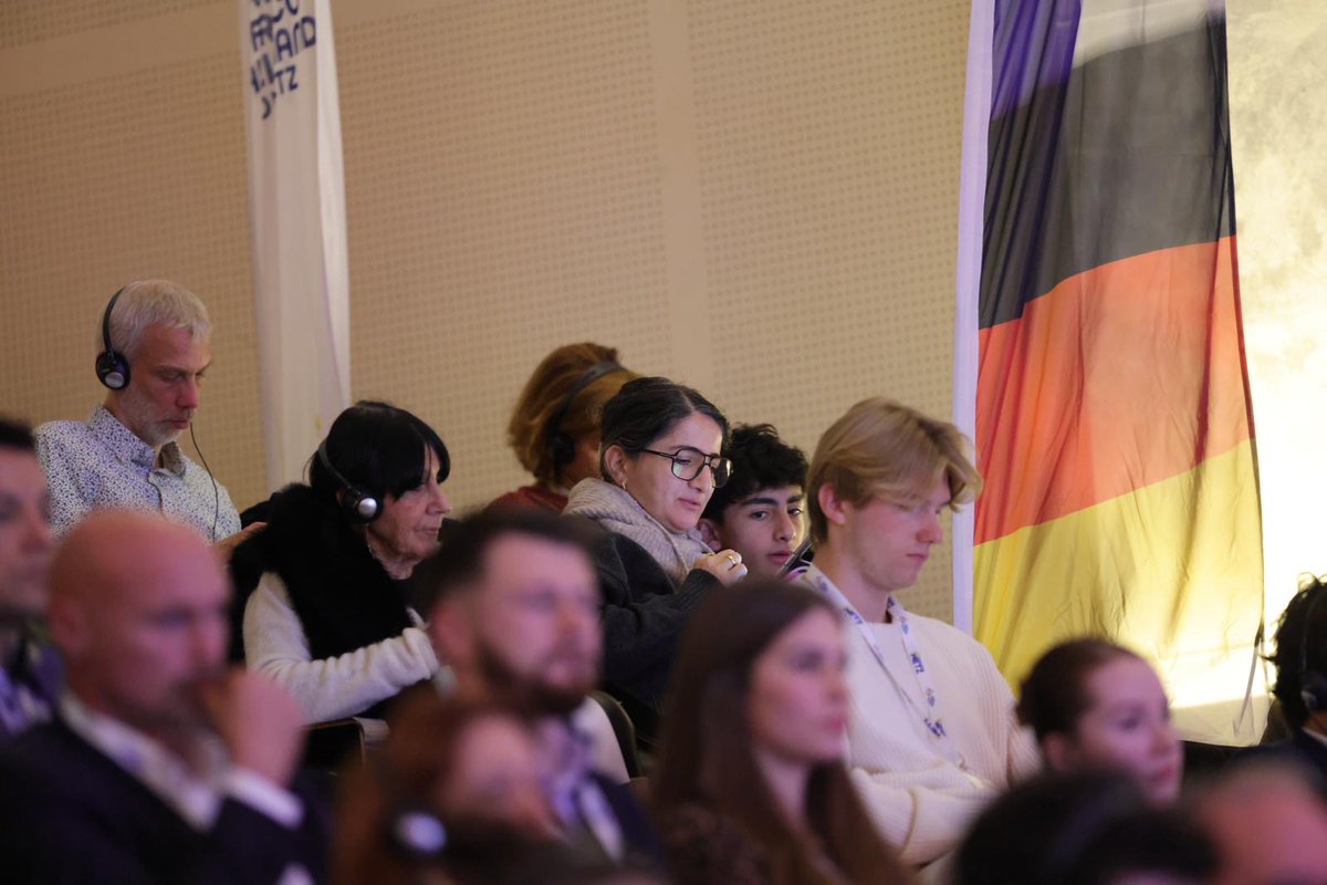 𝗥𝗲𝘁𝗼𝘂𝗿 𝗲𝗻 𝗶𝗺𝗮𝗴𝗲𝘀 𝘀𝘂𝗿 𝗹𝗲 𝟯𝗲 𝗳𝗼𝗿𝘂𝗺 𝗳𝗿𝗮𝗻𝗰𝗼-𝗮𝗹𝗹𝗲𝗺𝗮𝗻𝗱⚡
Les professionnels français et allemands du secteur avaient rendez-vous aujourd'hui à l’Arsenal Jean-Marie Rausch.

L'événement a été l'occasion d'échanger autour du développement