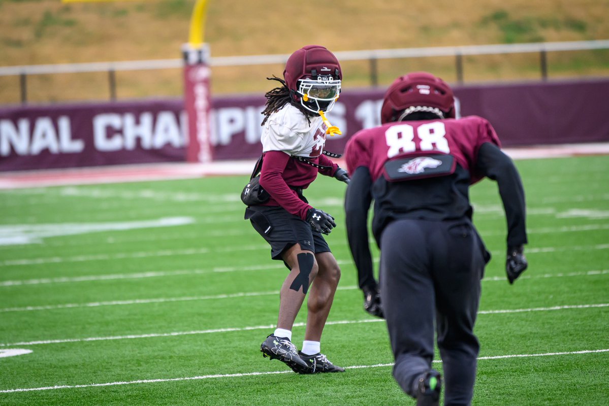 SIU_Football's tweet image. Sights set on the Redbirds 🔒

#Salukis | #BuiltFor