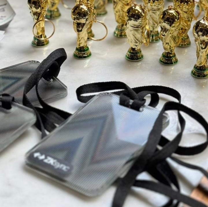 ITRockDigital's tweet image. Que bieeen que la pasamos en el meetup @zksync ! 
Muy buena vibra, buen café y charlas que te dejan con ganas de seguir construyendo.
@lolittt_irl mirá lo que te perdiste 😅

Gracias por la buena onda. Seguimos a full en @EFDevcon 

#Devconnect #Devconnect2025 #BuenosAires…