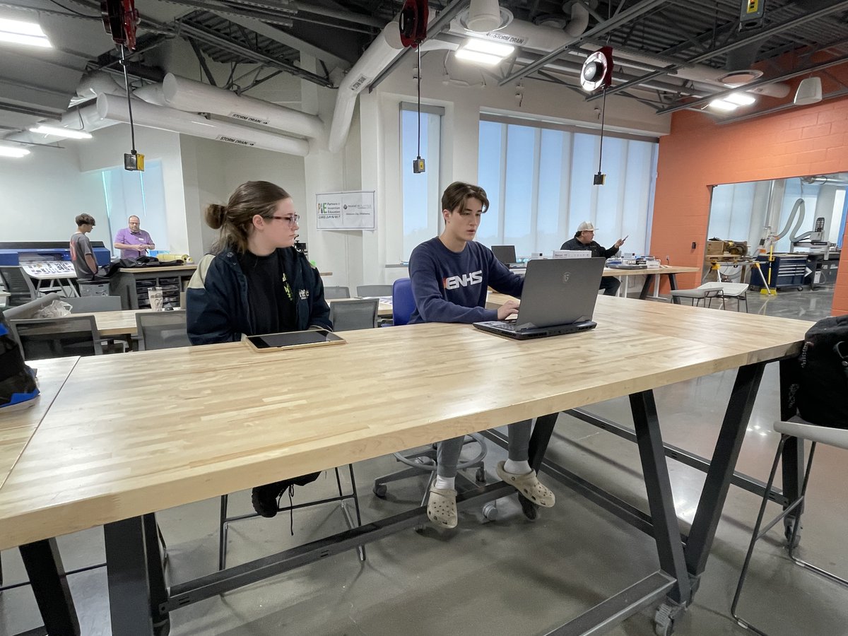 wecreatefttc's tweet image. Our Digital Media Design students are teaming up with Academy Capstone innovators to bring their product ideas to life! They’re designing custom logos to support the brands our Capstone students are developing. Collaboration + creativity = future-ready creators! #FrancisTuttle