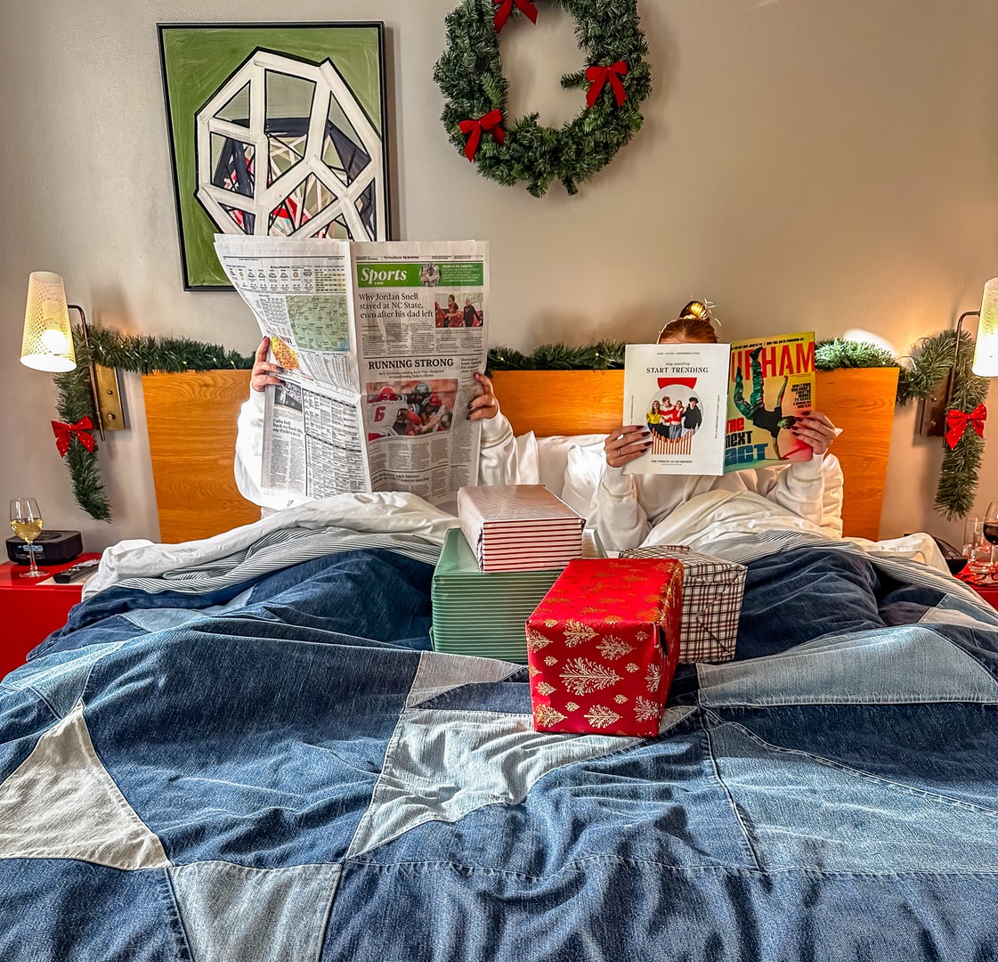 Stay Golden Holiday Room Package ✨ Couples love the vibe. Parents love the ease, and kids love the train and hot cocoa delivered by room service. Our holiday room package is festive in all the right ways. 

Ready for a holiday staycation? Book at heyor.ca/Iwc8up.