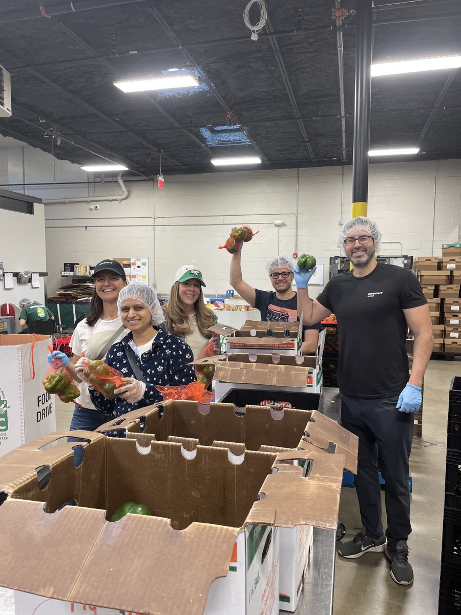 Bitsight's tweet image. From coast to coast, #Bitsighters across the U.S. rolled up their sleeves for a week of giving back—supporting schools, shelters, and food banks. 💚 It’s what community is all about! #BitsightCares #LifeAtBitSight #CommunityImpactWeek