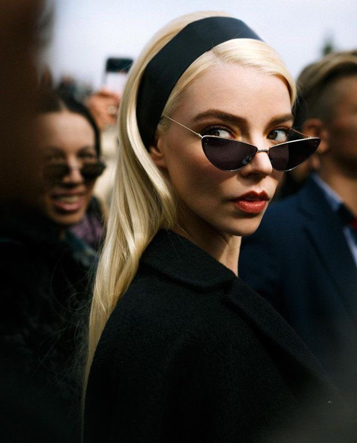 2ndaryProtocol's tweet image. Post someone who looks good in sunglasses... 🖤