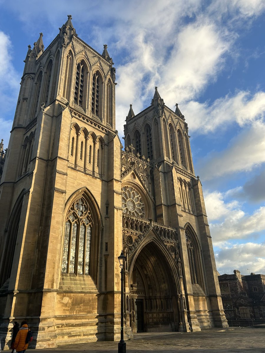 rainstormblue's tweet image. the american mind cannot comprehend my walk to poundland