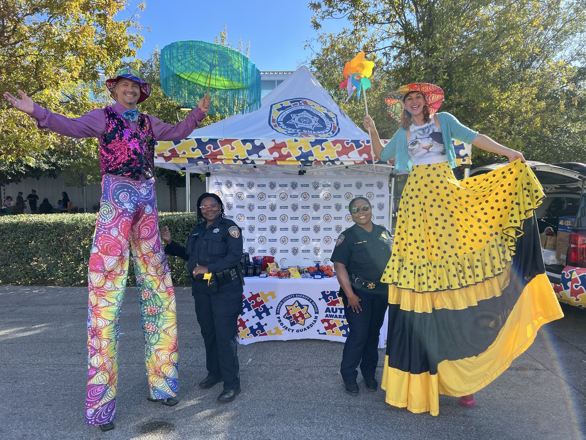 HCSO_NPD's tweet image. Great turnout at the @AutismSpeaks Walk! 💙 Thank you to everyone who came out to support Autism Awareness.

Learn more about our @HCSOTexas autism program, Project Guardian, at HarrisCountyCIT.org. #AutismAwareness #ProjectGuardian #HCSO