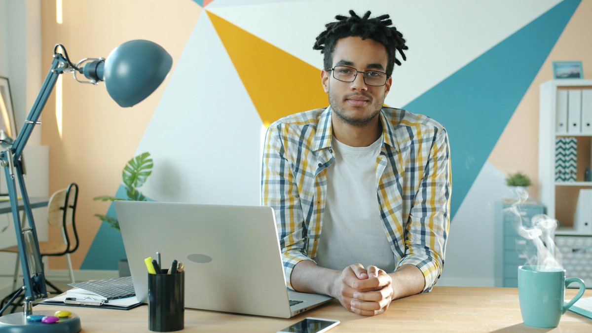 PTLInsurance's tweet image. 🧾💼 Small business owners—don’t forget business interruption insurance. If a covered loss shuts your doors, this coverage keeps cash flow moving. 🚪➡️💵
#BizProtection #SoCalStrong #PeaceOfMind