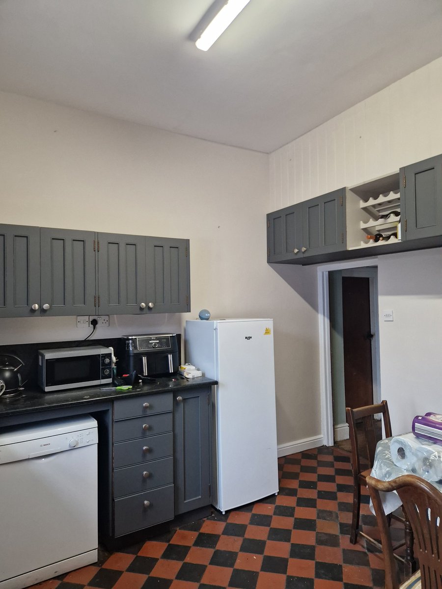 A Decorators Life tweet media