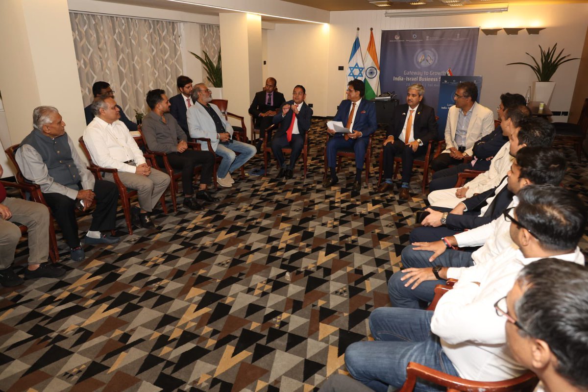 PiyushGoyal's tweet image. Interacted with prominent members of the Indian diamond merchant community in Israel.

Appreciated their role in strengthening India-Israel commercial ties and discussed ways to enhance bilateral trade in the gems and jewellery sector.