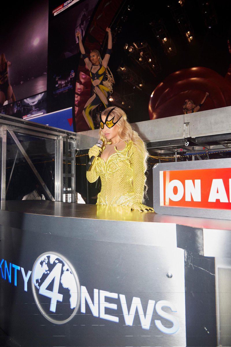 poisonhoneybee_'s tweet image. BEYONCÉ IN 4K