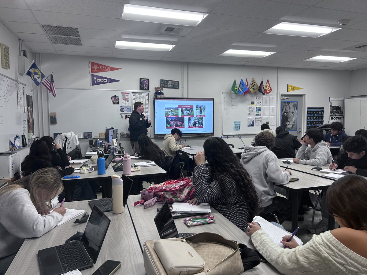 ACHS_AVID's tweet image. Thank you to California State University Channel Islands for coming and sharing valuable information to our seniors!