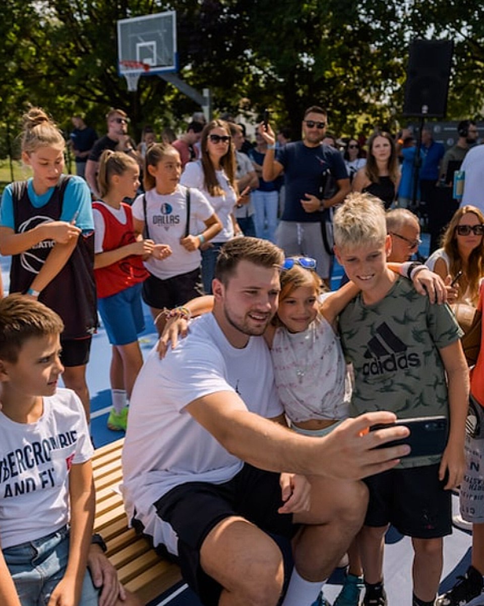 LukaUpdates's tweet photo. Luka off court vs Luka on court https://t.co/GTMxg9ilwl