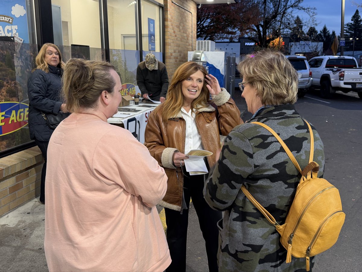 ChristineDrazan's tweet image. Oregonians are fired up and ready to repeal Tina’s massive $4.3B tax hike. Last night we gathered 250 signatures in just 2 hours with thousands of additional signatures being collected by dedicated volunteers across our state. 

There are signing locations across our state, so…