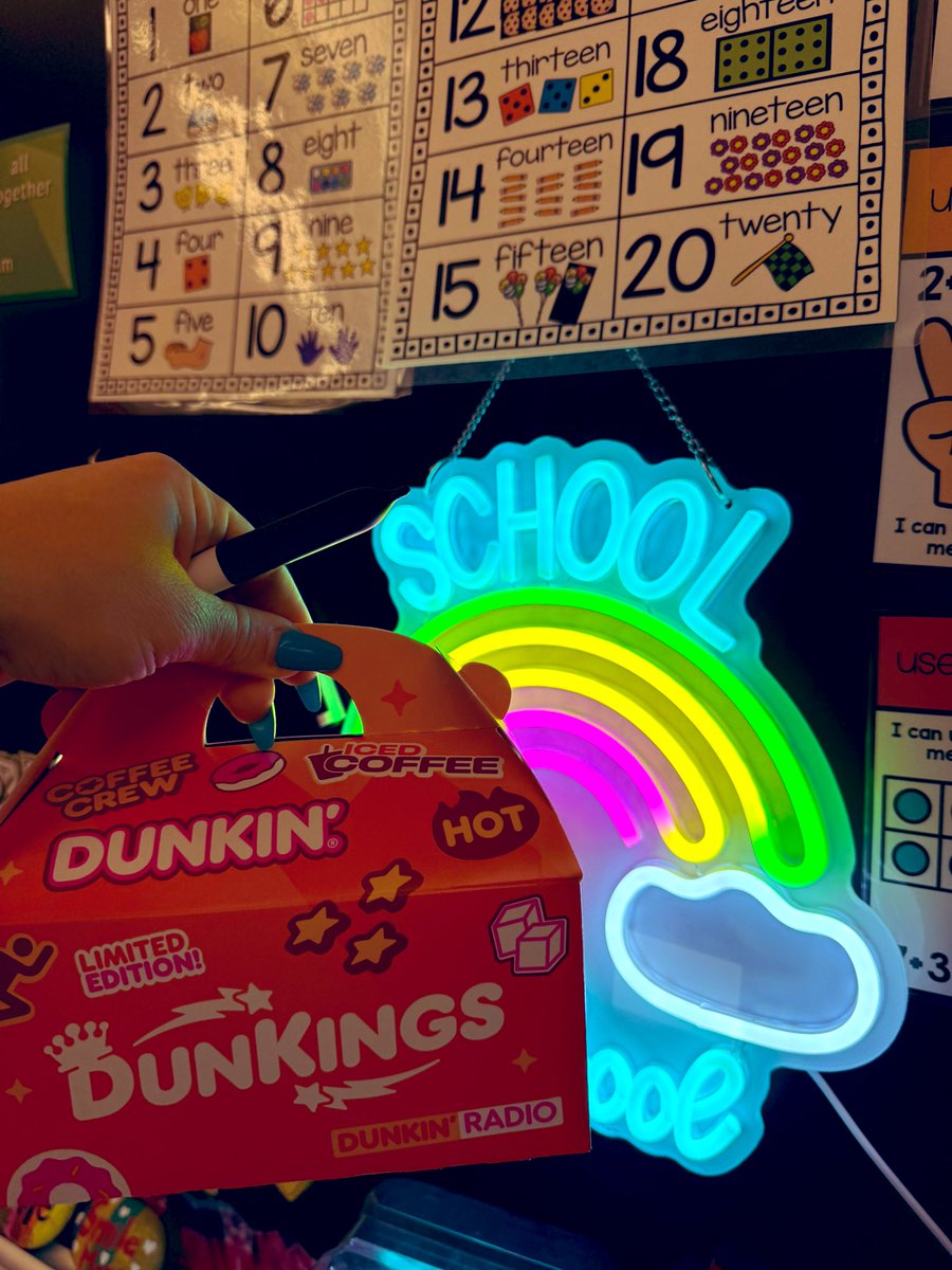 msv430's tweet image. When parents love you 🥰 they send surprise donuts for everyone to show appreciation . So #greatful! ❤️

#autism #specialneeds #clearthelist 

Classroom: amazon.com/hz/wishlist/ls…