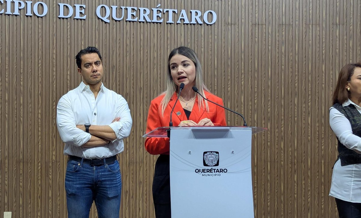 AlertaQro's tweet image. 👩📲🧡Lanzará municipio de #Querétaro #aplicación para prevenir la #violenciadegénero

🚺Permitirá tener una red de contactos para enviar tu ubicación en caso de estar en una situación de riesgo. 

📌 Todos los detalles 👉 wp.me/p8iMZT-10cS