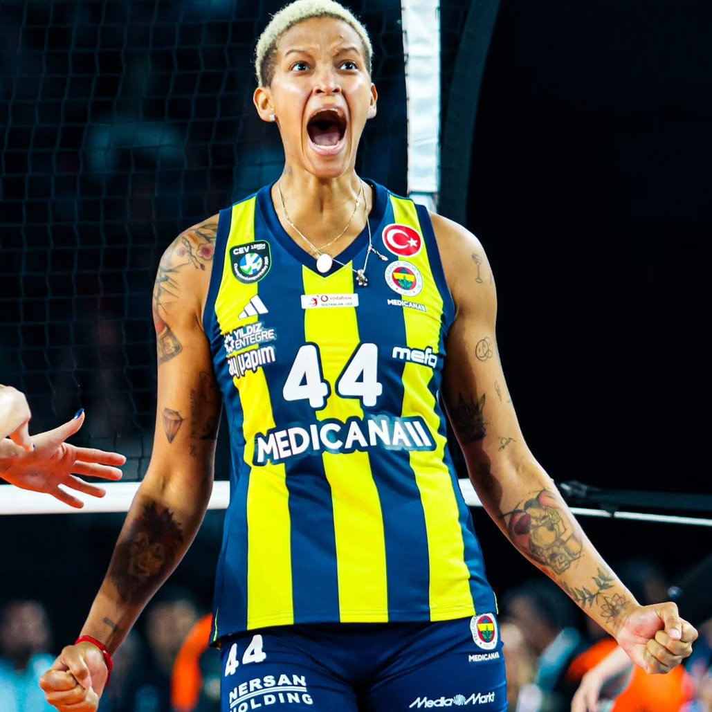 ⚡️ Melissa Vargas x Galatasaray – İlK SET 

🔥 10/19 (%53 hücum)
🧱 2 blok
💥 12 sayı – +8 WL #Vargas