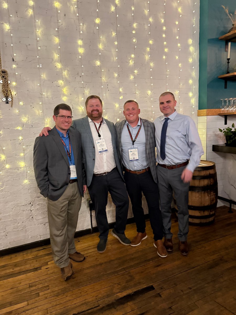 alstonconstruct's tweet image. Alston Construction was proud to be a Premier Sponsor at @NAIOP I.CON Central in Columbus, Ohio. Our team hosted a well-attended happy hour at Wolf’s Ridge Brewing, an excellent evening of connecting with our clients and industry friends. Thank you to everyone who joined us!