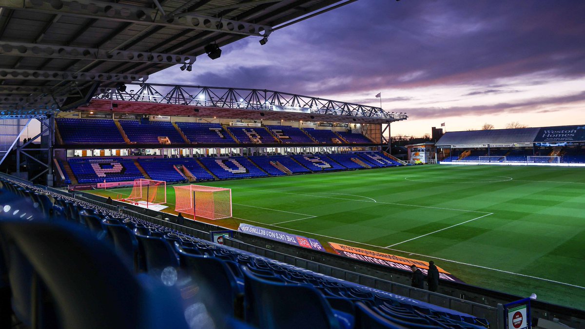 theposh's tweet image. 📷🌇

#pufc