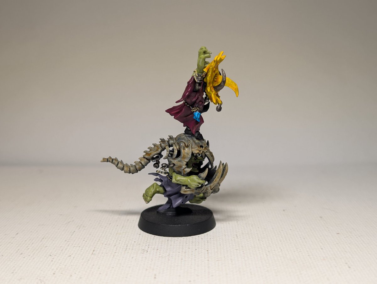 Finished painting the first Oddgit for my list. Gabboplazoola is such an insanely cool box, I have two more characters left from it.

#goblins #WarhammerCommunity