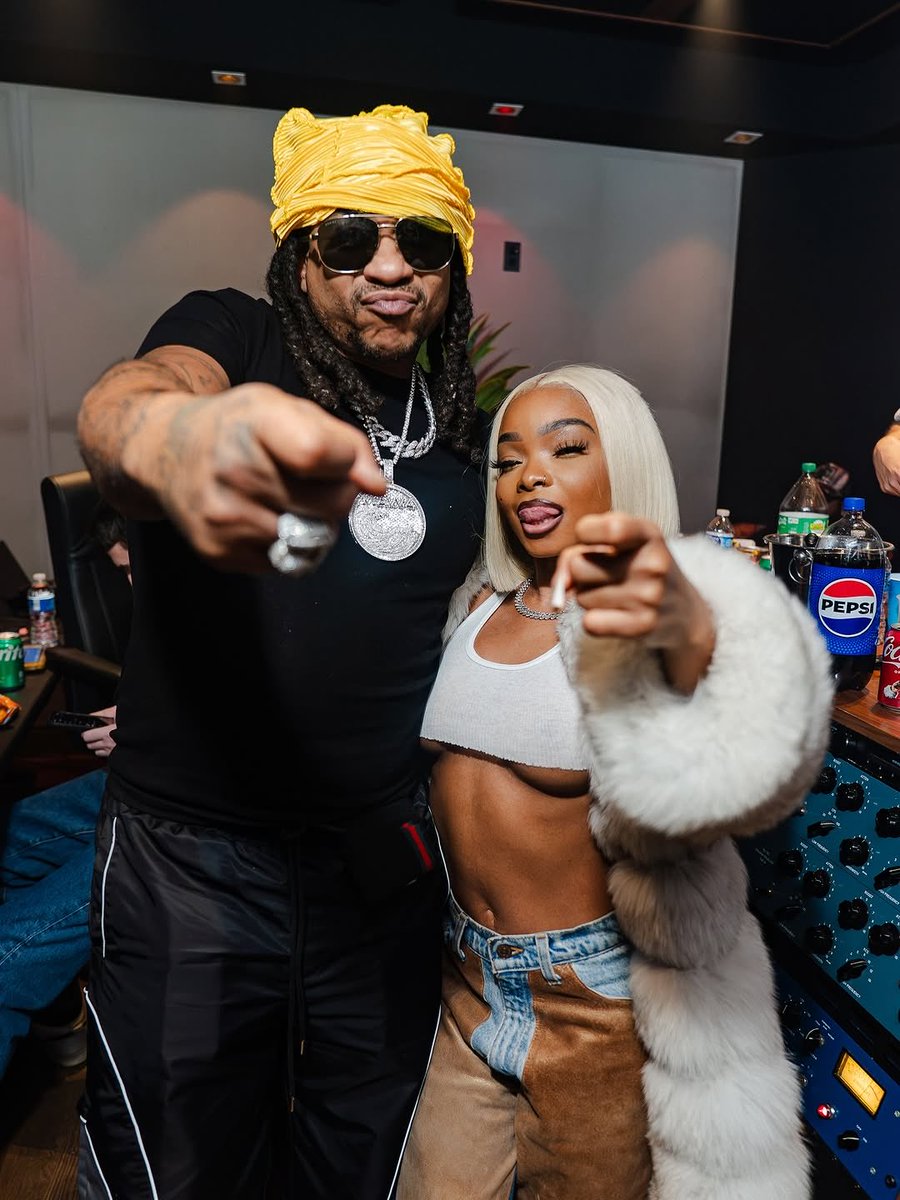 wavecheckers's tweet image. Max B in the studio with Lola Brooke, Kyle Richh &amp;amp; 41 🔥