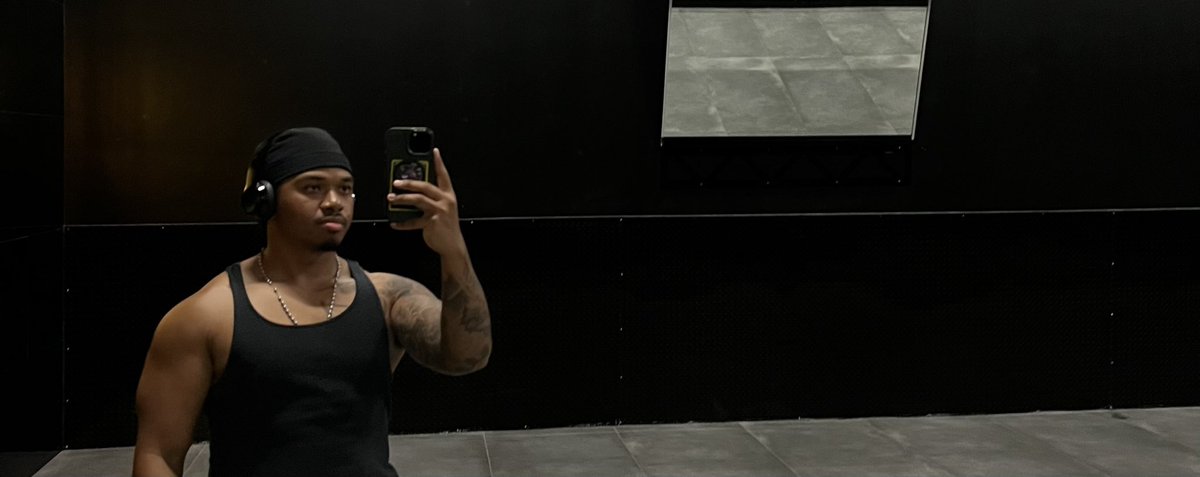 itzHxxvy's tweet image. #YearnSession