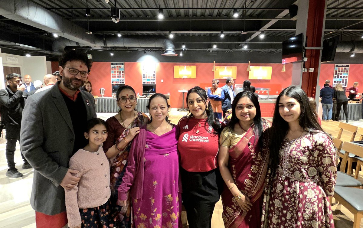 Nehaaaa_c's tweet image. Couldn&apos;t believe my Deepavali celebrations still continues 😇. Was an awesome event Roopa. Just read it in the club news too :). Literally a history made @LFC 👏. Really grateful, thanks to all. Unity in diversity. #LFCfamily #Diwali #Inclusion