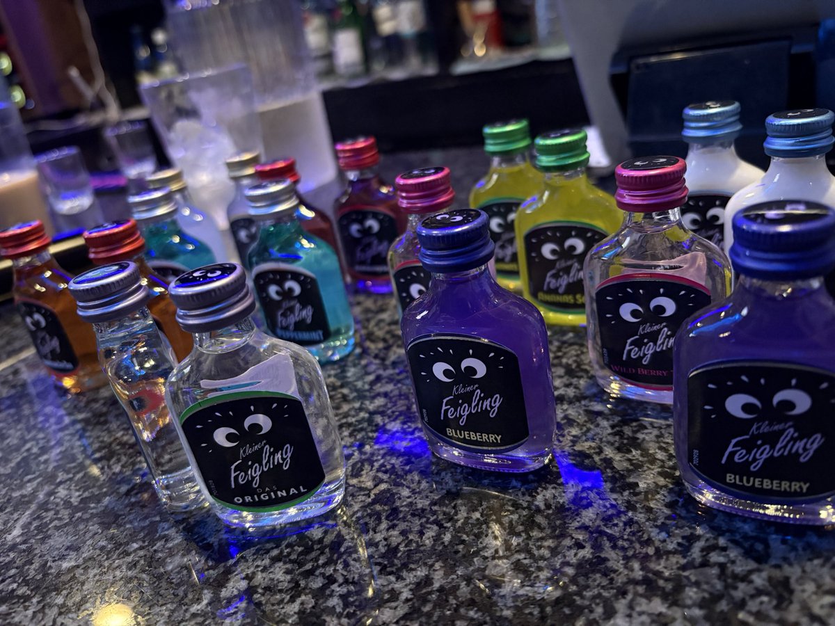 kmtkboo's tweet image. 🧛🏻‍♀️🍷