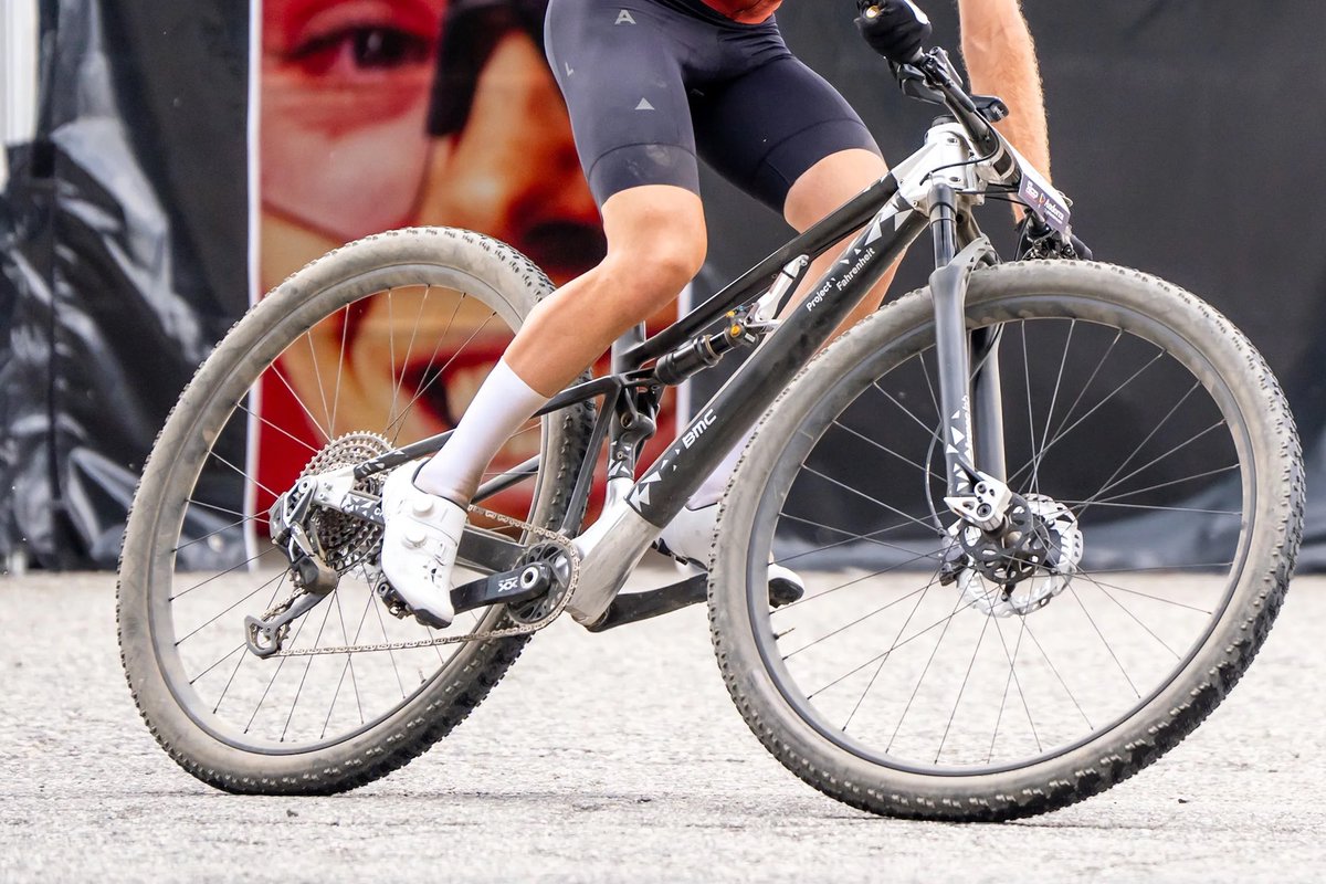 bikerumor's tweet image. UCI Says No Restrictions on Wheel Size, Allows 32-Inch Wheels In Races Next Season bikerumor.com/uci-says-no-re…