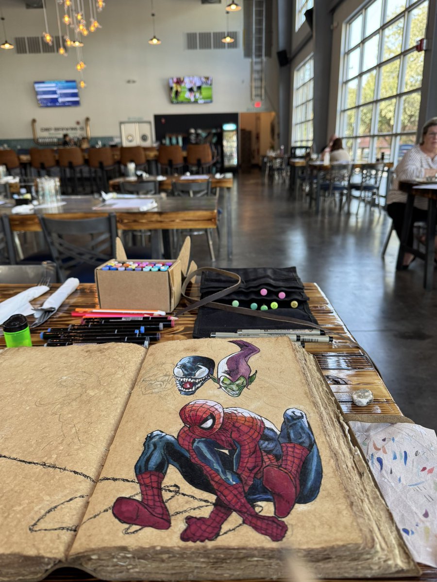 KandzerDesign's tweet image. At @DeepBrew this morning continuing the “SPIDER-MAN” sketch painting.

#Spiderman #Marvel #painting #noAI #comics