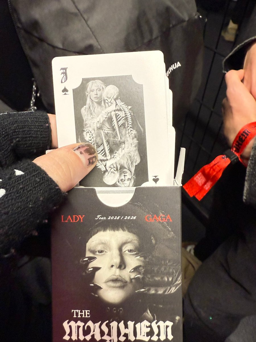 ladygaganownet's tweet image. MAYHEM Ball VIP merchandise includes a bumbag and a pack of cards.

📷 @GagaBrookes