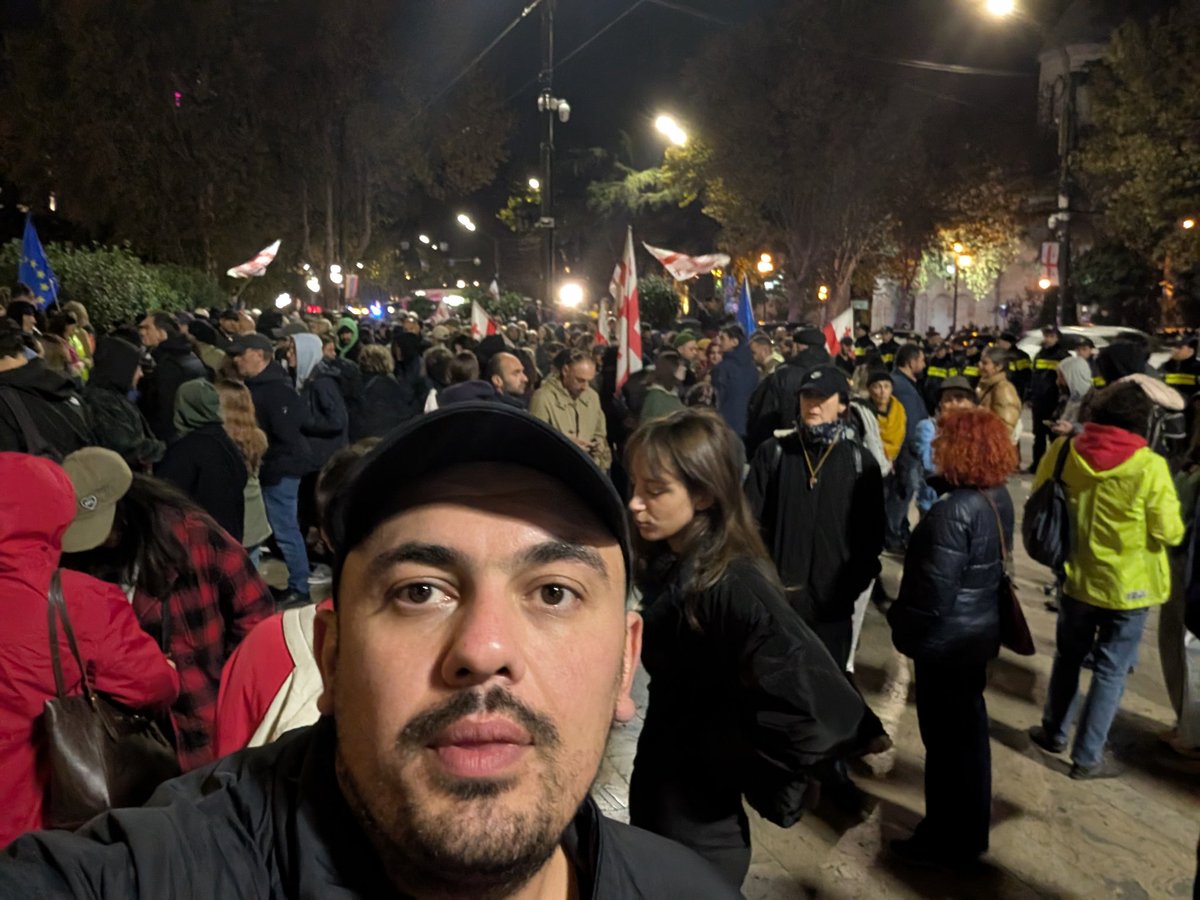 araddun's tweet image. Real power isn’t loud. It’s the calm determination that refuses to move, even when everything shakes 🇬🇪 #StandWithGeorgia #DefendDemocracy
