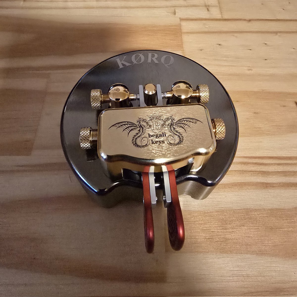 jakebechtold's tweet image. I spent way too much money on this, but it looks pretty sweet on my desk. Begali Pearl Palladium. Now I need to pickup my CW speed! #HamRadio #MorseCode #Begali