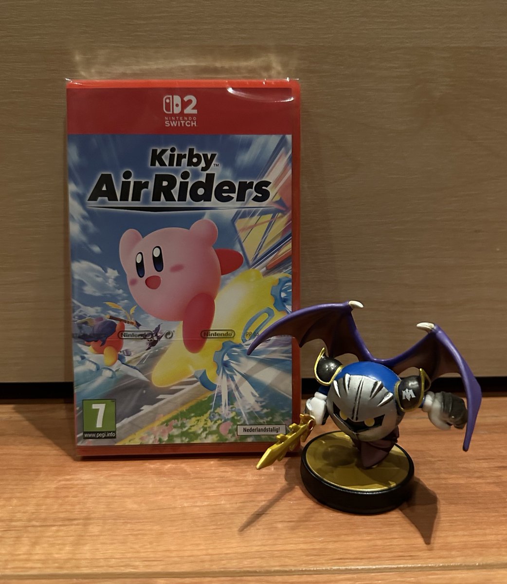 #KirbyAirRiders is eindelijk uit! Ben benieuwd hoe de game is geworden door o.a. <a href="/Sora_Sakurai/">桜井 政博 / Masahiro Sakurai</a>