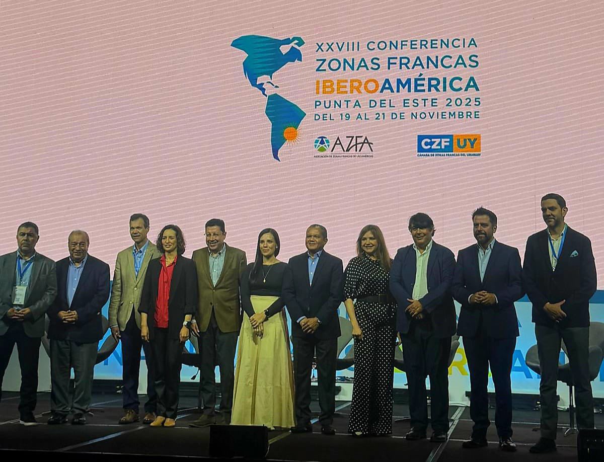 Fran_Gonzalez_P's tweet image. Nuevamente, he tenido la oportunidad de ser elegido como miembro de la Junta Directiva de la @asociacionZFA, en el marco de la XXVIII Conferencia de Zonas Francas de Iberoamérica que se celebra en Punta del Este. #Uruguay. 

Muchas gracias! 
#ZonasFrancas