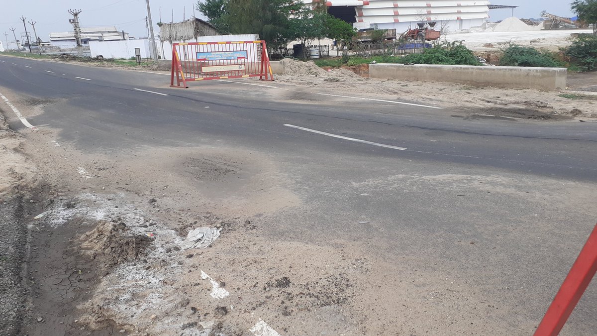 sundarsinghece's tweet photo. @NHAI_Official #NH32 at https://t.co/MyOLAyYXWA The bridge going to collapse need immediate attention before next Rain . This road is crucial in connecting Rameswaram &amp; Tiruchendur pilgrims. https://t.co/4E2IRS0yrX